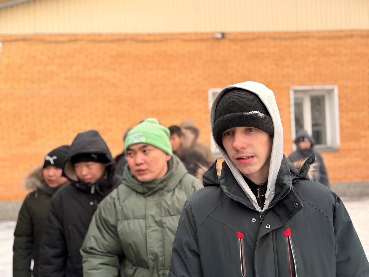 Член Общественного совета при МВД по Республике Тыва Артыш Монгуш организовал для учеников школы-интерната экскурсию в Центр кинологической службы МВД по Республике Тыва