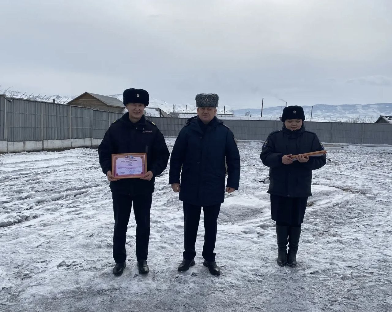 Министр внутренних дел по Республике Тыва посетил отделение полиции в с. Самагалтай Министр внутренних дел по Республике Тыва посетил отделение полиции в с. Самагалтай