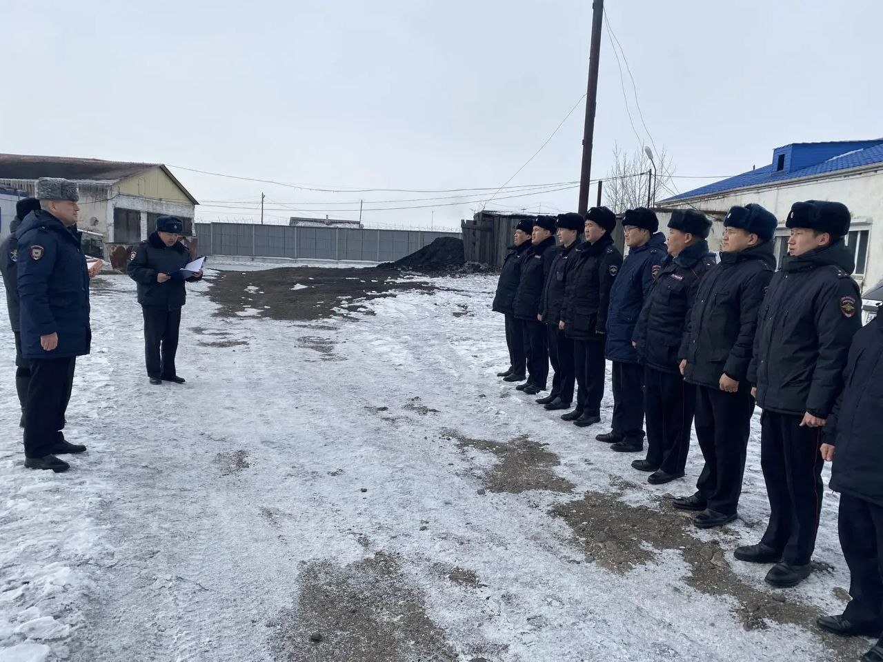 Министр внутренних дел по Республике Тыва посетил отделение полиции в с. Самагалтай Министр внутренних дел по Республике Тыва посетил отделение полиции в с. Самагалтай