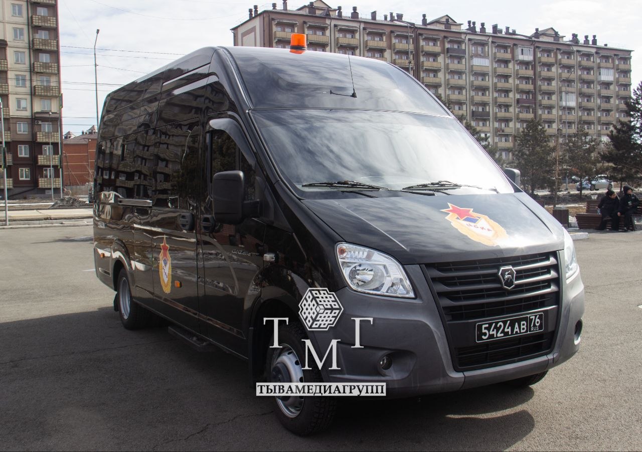 Спортивная школа ЦСКА Тыва получила новый микроавтобус Спортивная школа ЦСКА Тыва получила новый микроавтобус