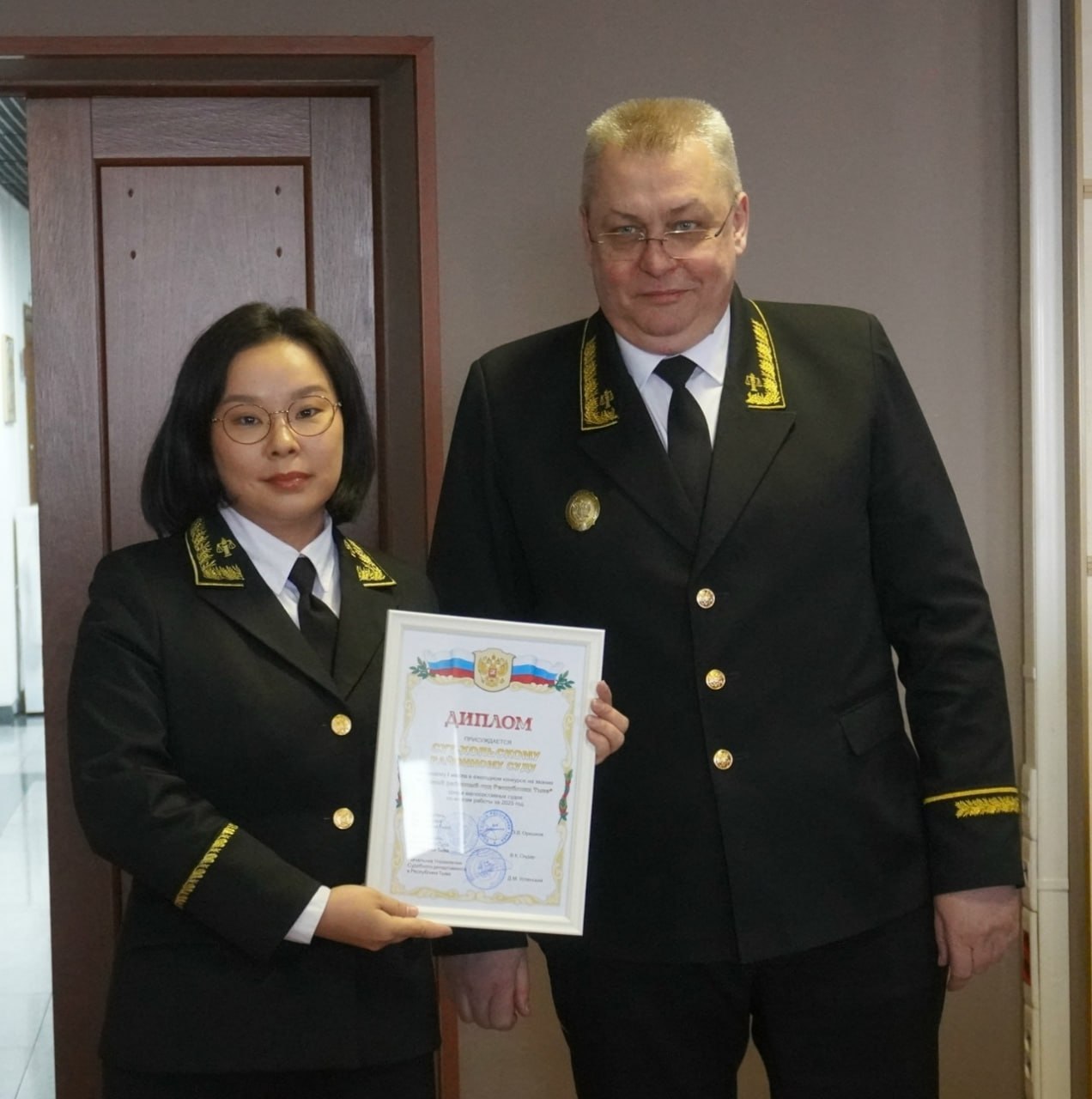 Шииткекчилер чвлели Тываны э дээре судтарын илереткен Шииткекчилер чвлели Тываны э дээре судтарын илереткен