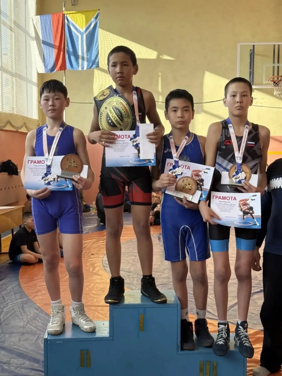 В Шагонаре прошел турнир по вольной борьбе в честь легендарного тренера Херела Дагба В Шагонаре прошел турнир по вольной борьбе в честь легендарного тренера Херела Дагба