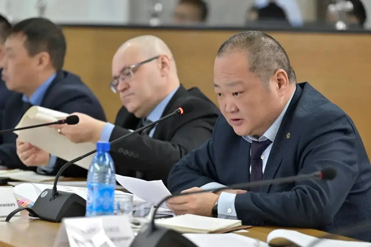 Владислав Ховалыг поручил усилить контроль за лечением больных туберкулезом Владислав Ховалыг поручил усилить контроль за лечением больных туберкулезом