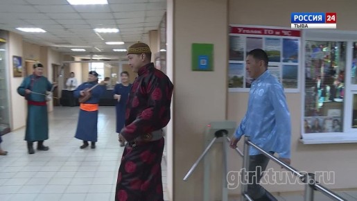 Народные победители. Сегодня в Кызыле встречали участников девятого международного этнокультурного фестиваля в Улан-Удэ