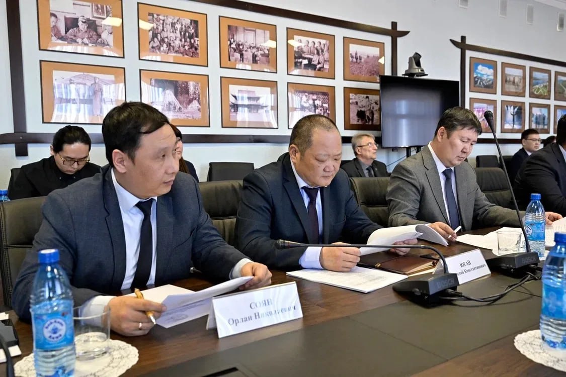 Владислав Ховалыг поручил подготовить Кызыл к Международному буддийскому форуму Владислав Ховалыг поручил подготовить Кызыл к Международному буддийскому форуму