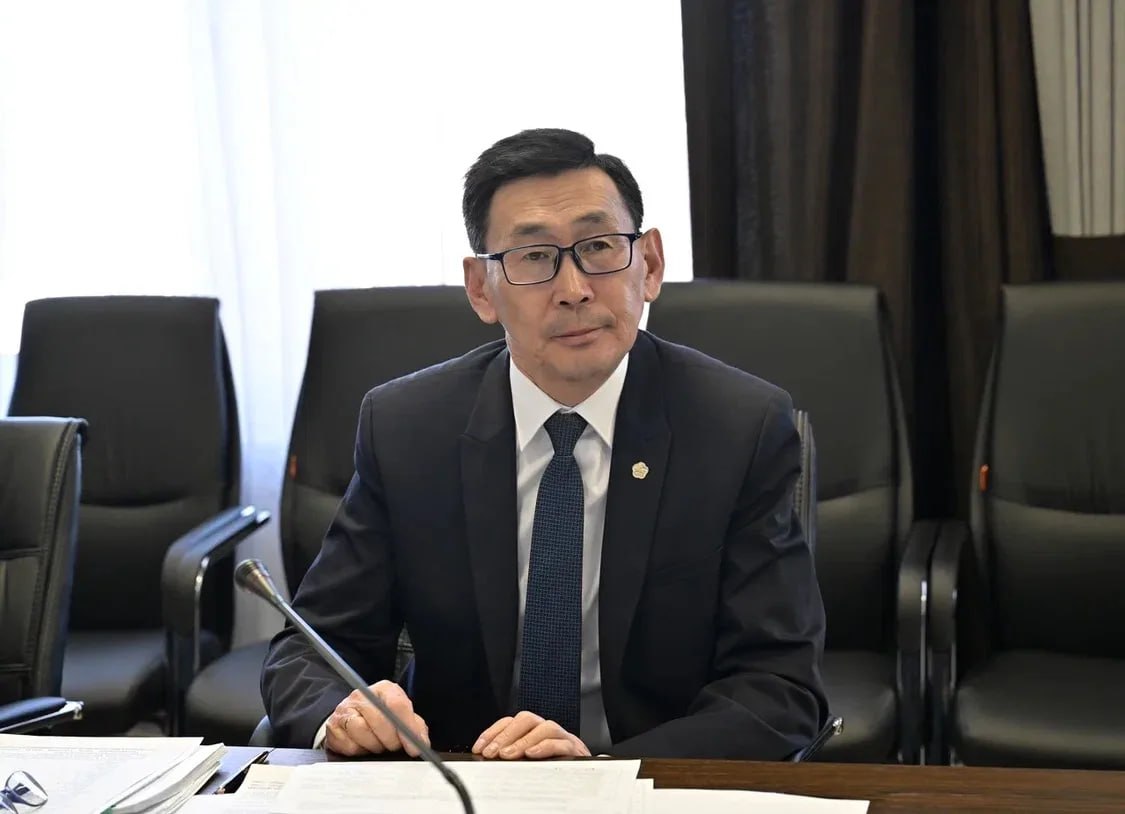 Владислав Ховалыг поручил подготовить Кызыл к Международному буддийскому форуму Владислав Ховалыг поручил подготовить Кызыл к Международному буддийскому форуму