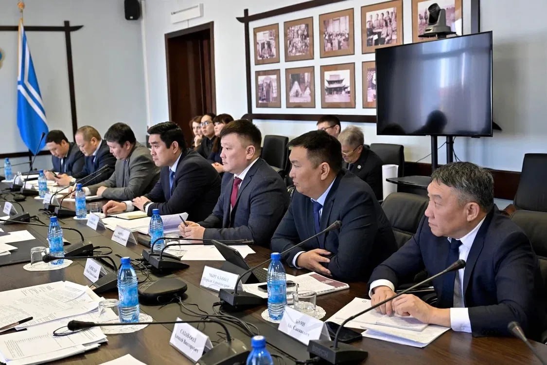 Владислав Ховалыг поручил подготовить Кызыл к Международному буддийскому форуму Владислав Ховалыг поручил подготовить Кызыл к Международному буддийскому форуму