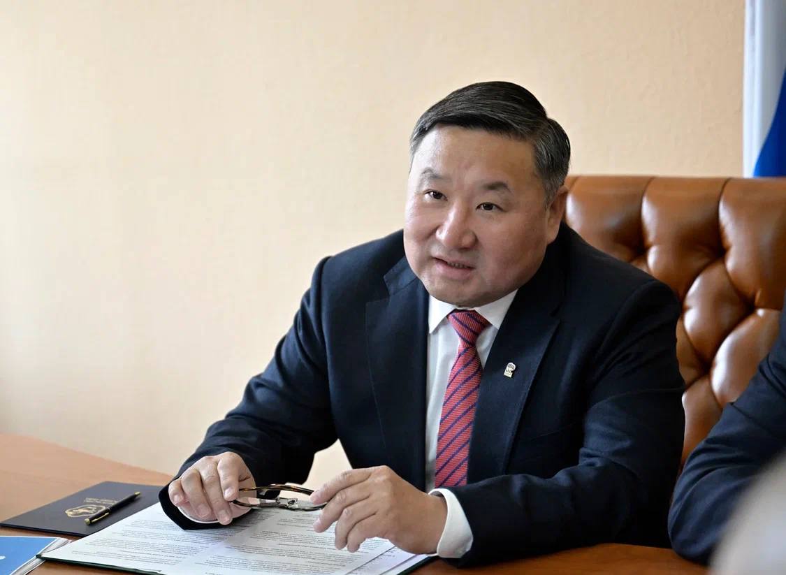 Владислав Ховалыг: Сегодня встретился с активом «Единой России» — депутатами Верховного Хурала, руководителями и сотрудниками регионального отделения Партии Владислав Ховалыг: Сегодня встретился с активом «Единой России» — депутатами Верховного Хурала, руководителями и сотрудниками регионального отделения Партии