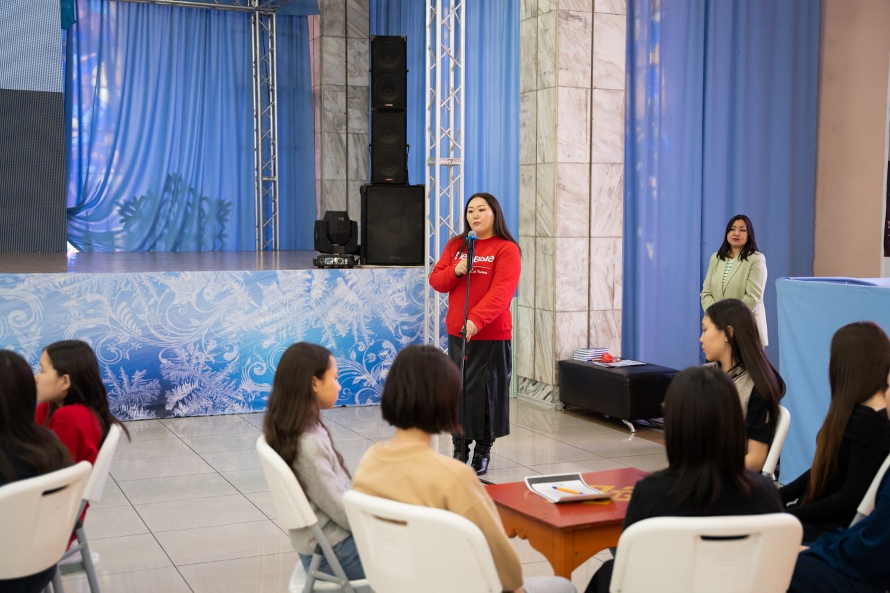 В Туве отметили Международный день кукольника театральным квизом для школьников В Туве отметили Международный день кукольника театральным квизом для школьников
