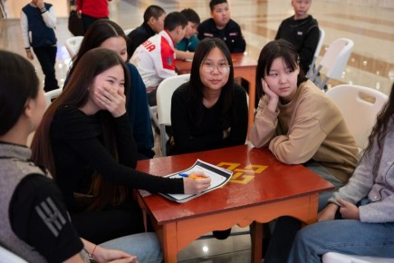 В Туве отметили Международный день кукольника театральным квизом для школьников