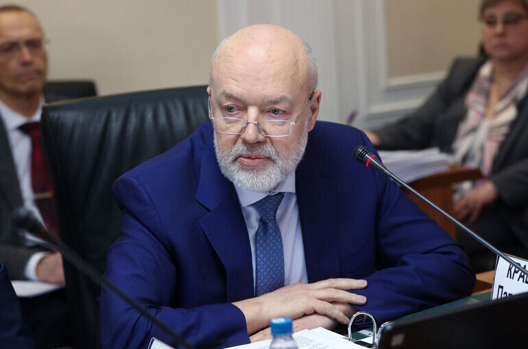 Госдума повторно рассмотрит законопроект о запрете клеток в судах