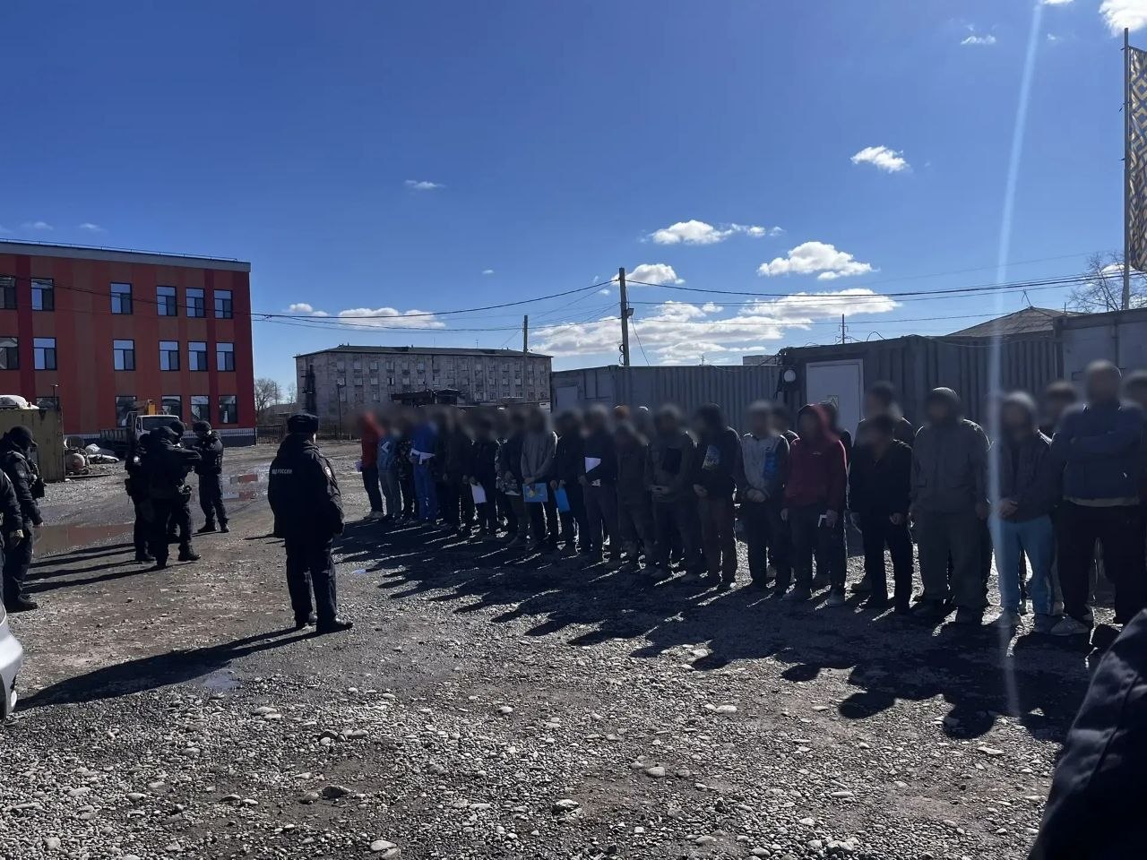 Сотрудниками полиции проведены профилактические мероприятия по соблюдению миграционного законодательства Сотрудниками полиции проведены профилактические мероприятия по соблюдению миграционного законодательства