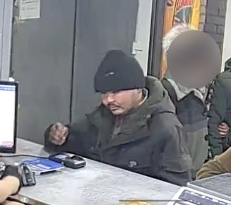 Внимание, розыск. 29 и 30 марта т.г. в различных магазинах на территории Кызыла неустановленные граждане совершили покупки с чужих банковских карт