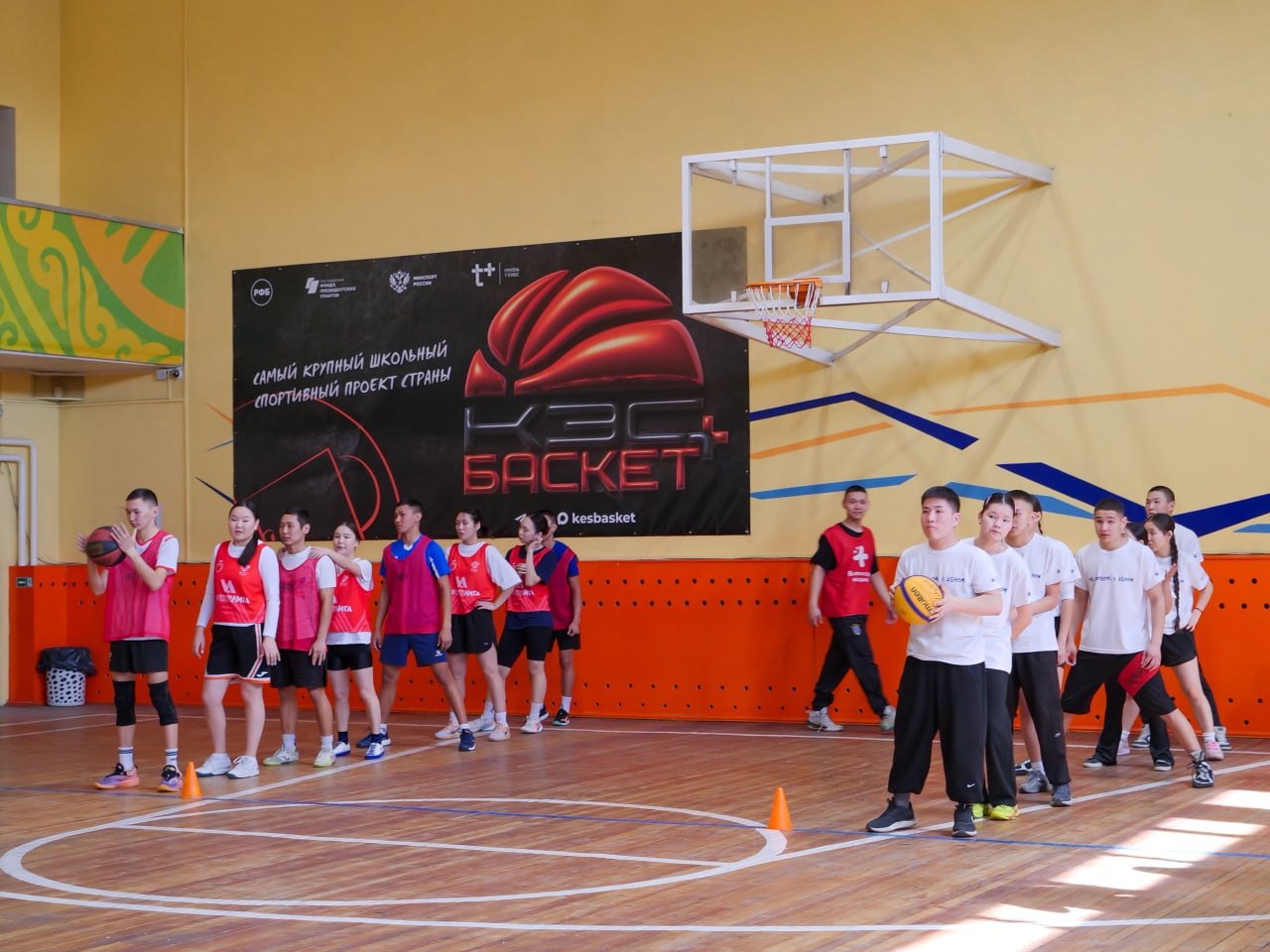 Волонтеры Кызыла соревновались в спартакиаде Волонтеры Кызыла соревновались в спартакиаде