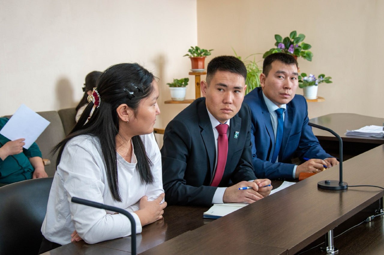 В Бай-Тайгинском районе будет создан Молодежный Хурал В Бай-Тайгинском районе будет создан Молодежный Хурал