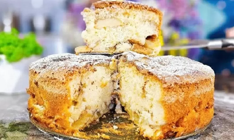 Совершенное сочетание: шифоновая шарлотка с яблоками по новому рецепту