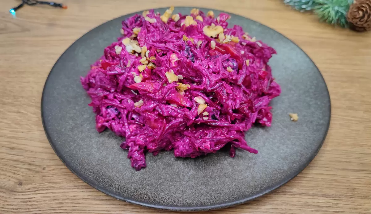 Салат «Богатырский»: легкость и польза на вашем столе