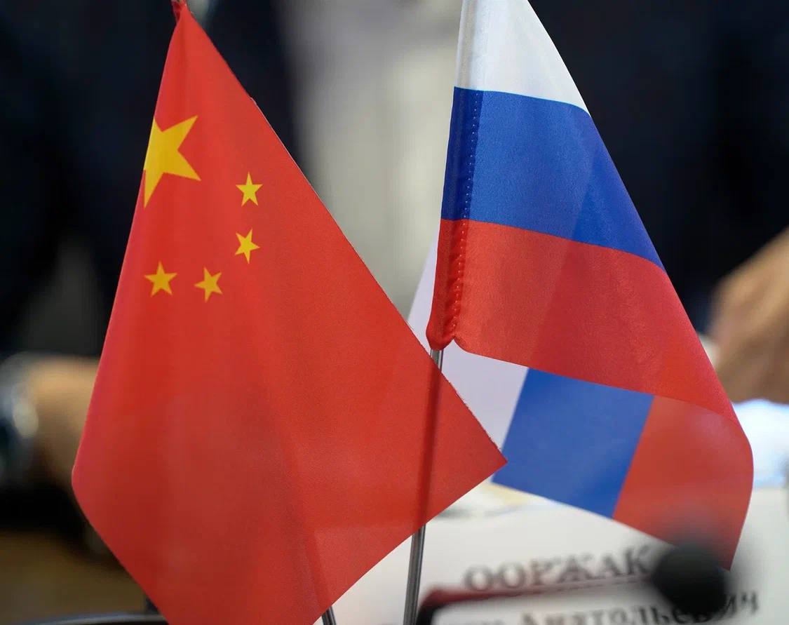 Владислав Ховалыг: Провел рабочую встречу с Генеральным консулом Китайской Народной Республики в Иркутске госпожой Лю Юй. Прежде всего поздравил ее с назначением на высокий пост Владислав Ховалыг: Провел рабочую встречу с Генеральным консулом Китайской Народной Республики в Иркутске госпожой Лю Юй. Прежде всего поздравил ее с назначением на высокий пост