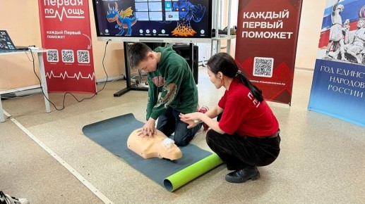 43 ученика тоора-хемской школы прошли мастер-класс по спасению жизни