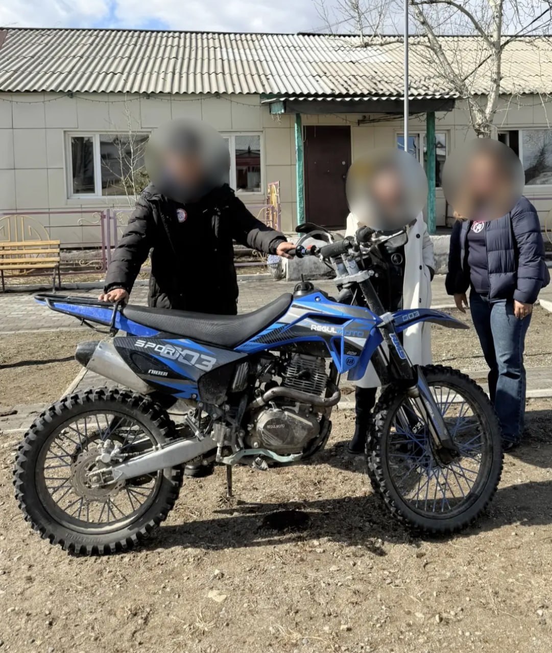 Сотрудники полиции с. Тээли вернули владельцу похищенный мотоцикл