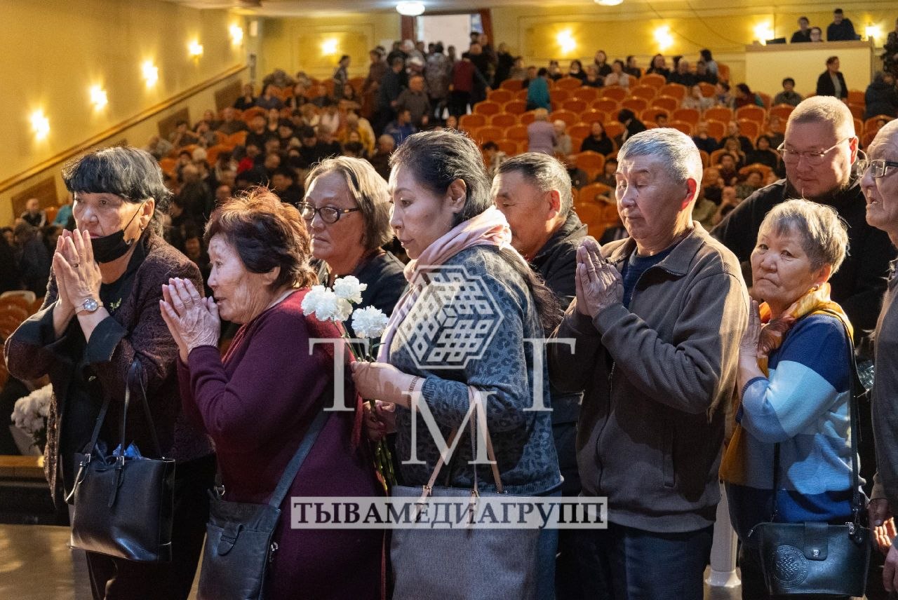 В Туве простились с Шериг-оолом Ооржаком В Туве простились с Шериг-оолом Ооржаком