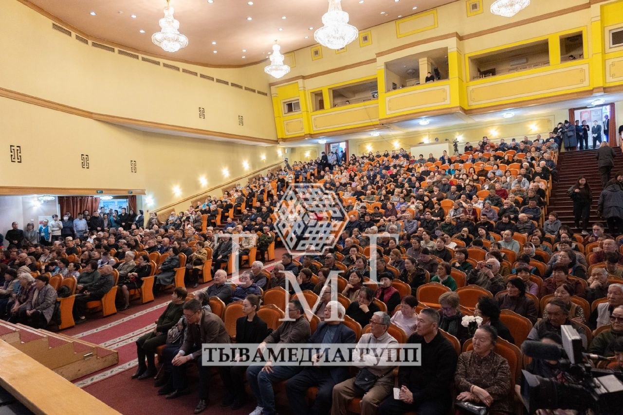 В Туве простились с Шериг-оолом Ооржаком В Туве простились с Шериг-оолом Ооржаком