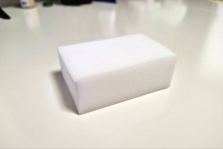 Как правильно использовать меламиновую губку, чтобы избежать неприятностей