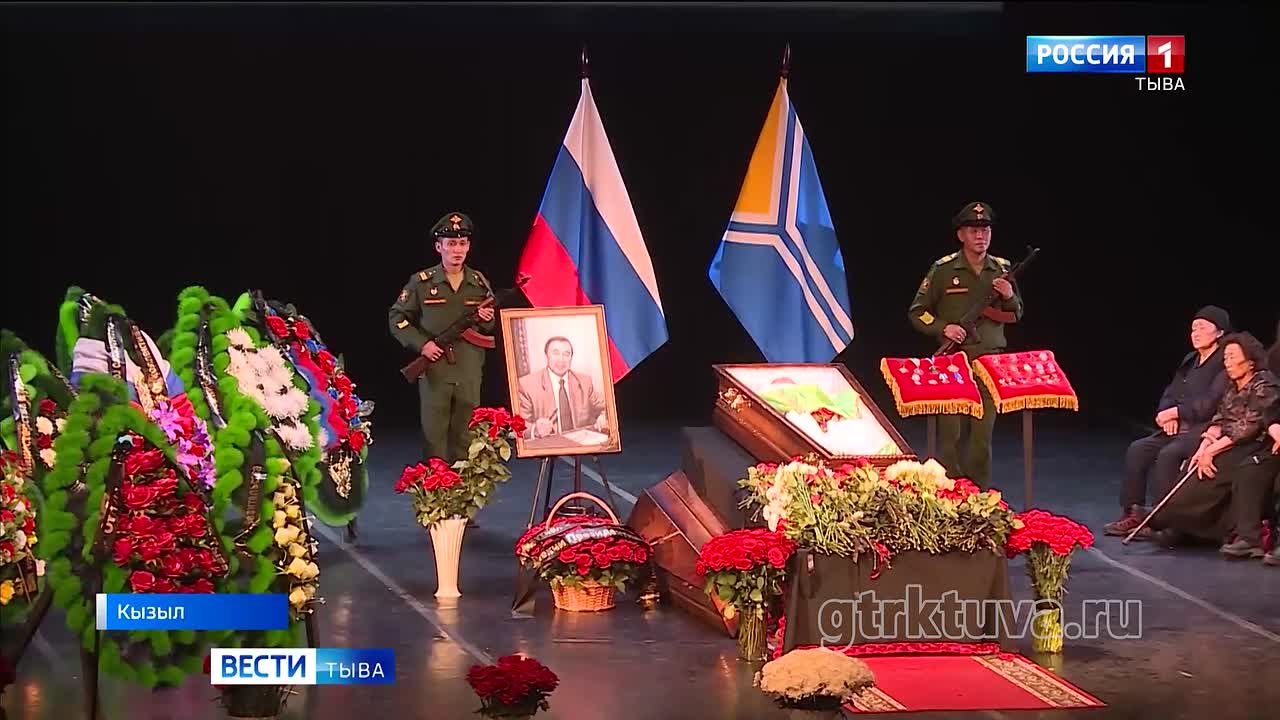 В последний путь. Сегодня Шериг-оола Ооржака проводили в последний путь