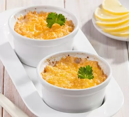 Новый взгляд на классический жюльен: рыбный деликатес с грибами и сыром