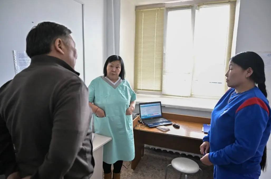 Владислав Ховалыг: В Шагонаре посетил Улуг-Хемский межкожуунный медицинский центр имени Арыш-оола Балгана Владислав Ховалыг: В Шагонаре посетил Улуг-Хемский межкожуунный медицинский центр имени Арыш-оола Балгана