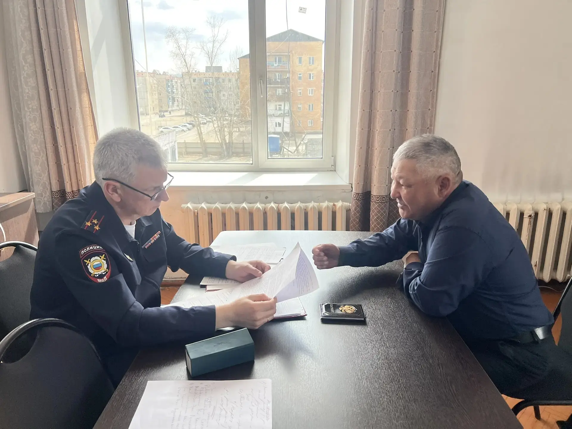 Заместитель Министра внутренних дел по Республике Тыва полковник полиции Евгений Карпушкин совершил рабочую поездку в Улуг-Хемский район Заместитель Министра внутренних дел по Республике Тыва полковник полиции Евгений Карпушкин совершил рабочую поездку в Улуг-Хемский район