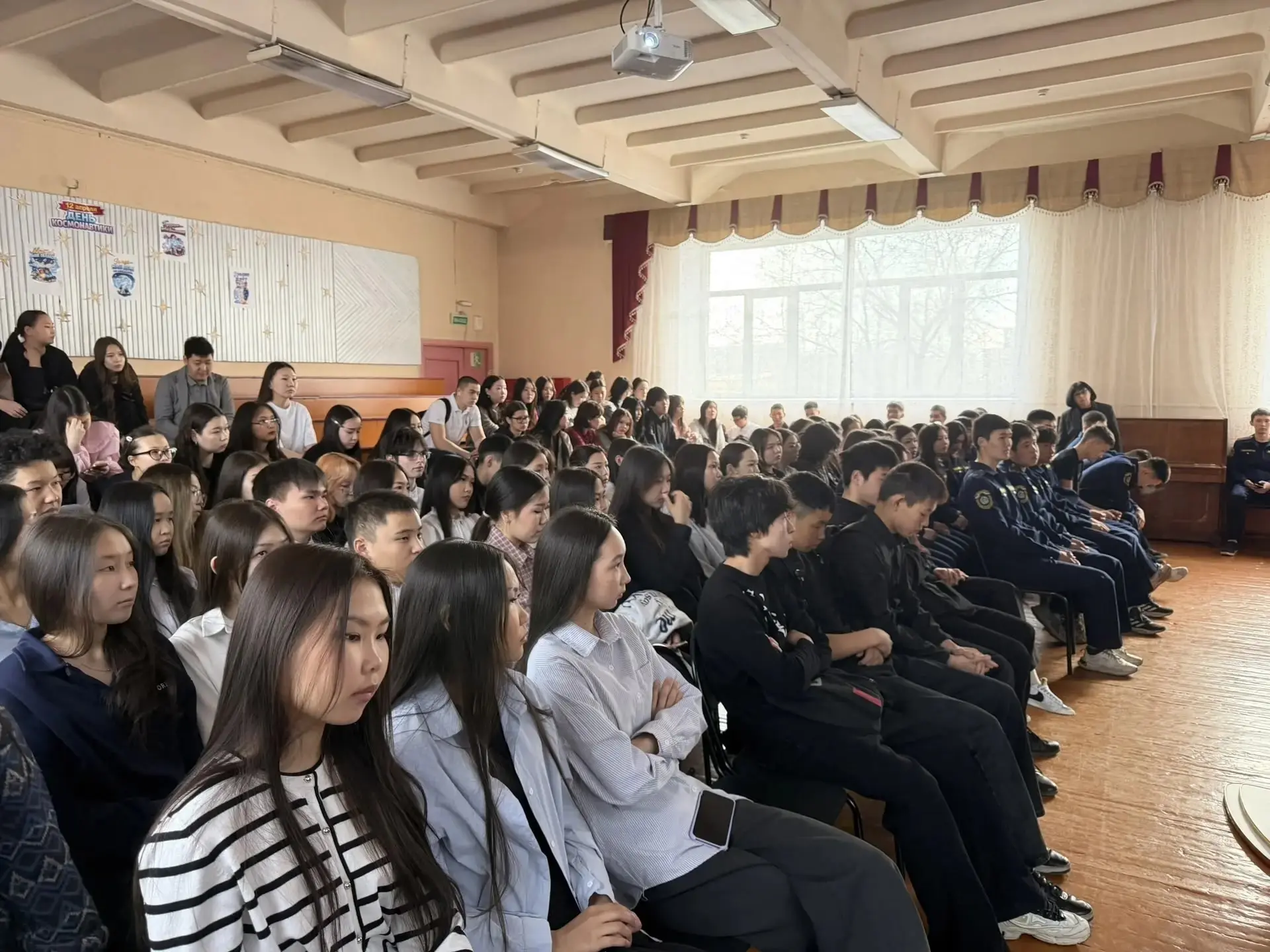 Сегодня наша команда из студентов, Тувинского Государственного Университета 4-ого курса по профилю "Организация работа с молодёжью" в рамках проекта "обучение служению" провела мероприятие курс лекций "Вектор безопасности" в... Сегодня наша команда из студентов, Тувинского Государственного Университета 4-ого курса по профилю "Организация работа с молодёжью" в рамках проекта "обучение служению" провела мероприятие курс лекций "Вектор безопасности" в...