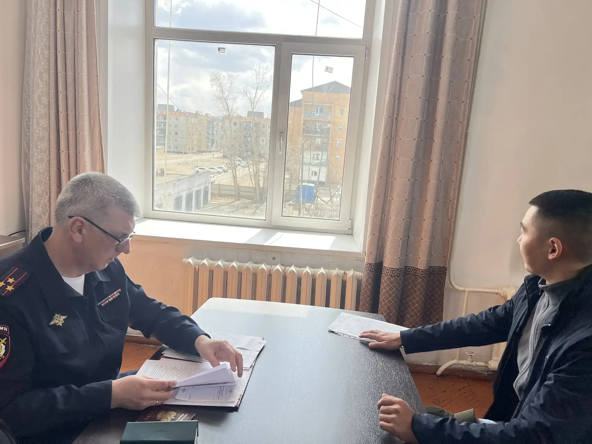 Заместитель Министра внутренних дел по Республике Тыва полковник полиции Евгений Карпушкин совершил рабочую поездку в Улуг-Хемский район Заместитель Министра внутренних дел по Республике Тыва полковник полиции Евгений Карпушкин совершил рабочую поездку в Улуг-Хемский район