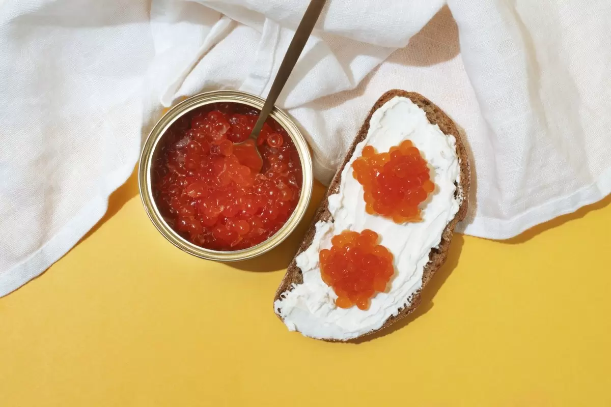 Как распознать подделку и насладиться настоящей икрой