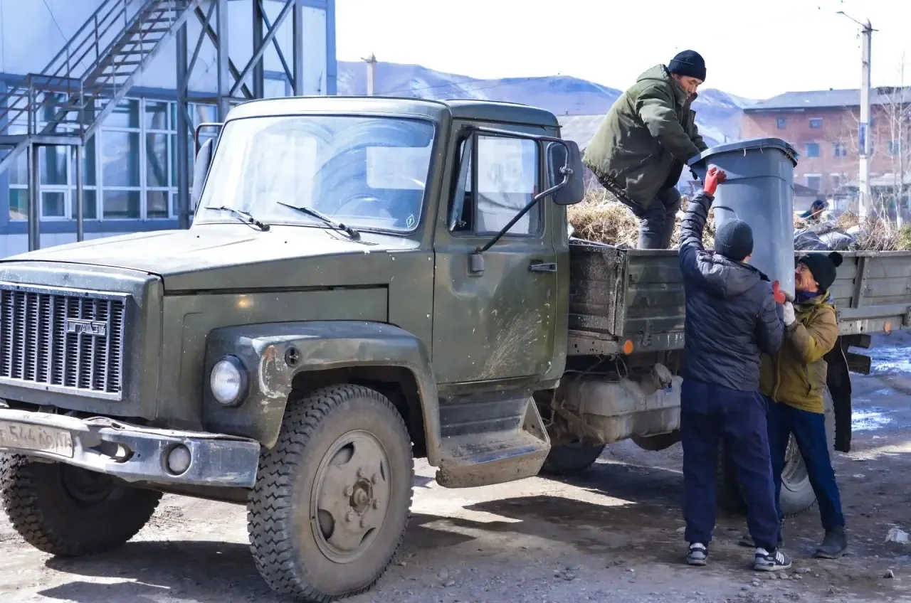 Владислав Ховалыг: Апрель для каждого из нас - время обновления Владислав Ховалыг: Апрель для каждого из нас - время обновления