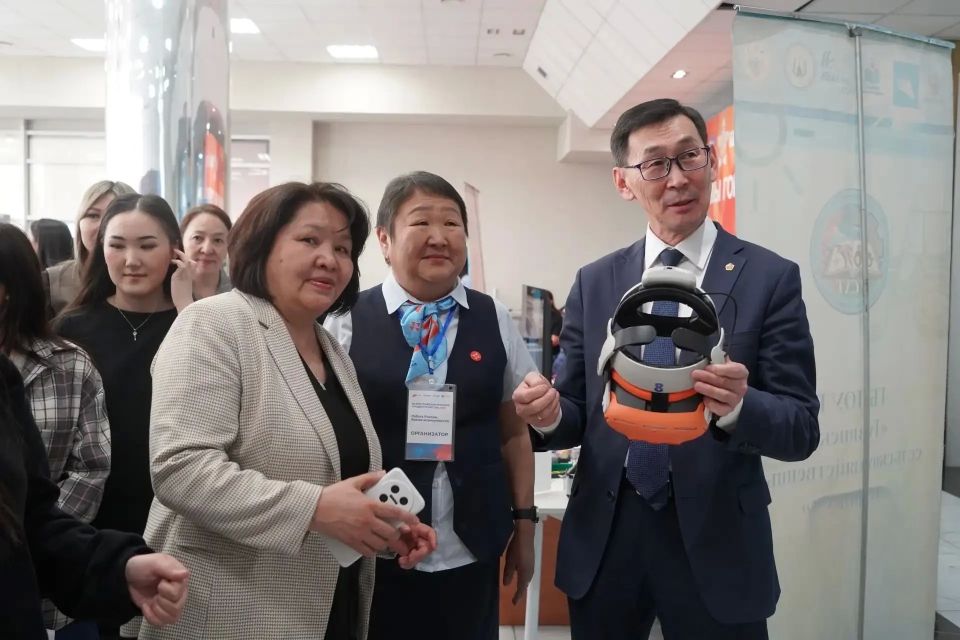 � ���� 7835 ������� ������� ������� � ������� ��������������� ������� ������