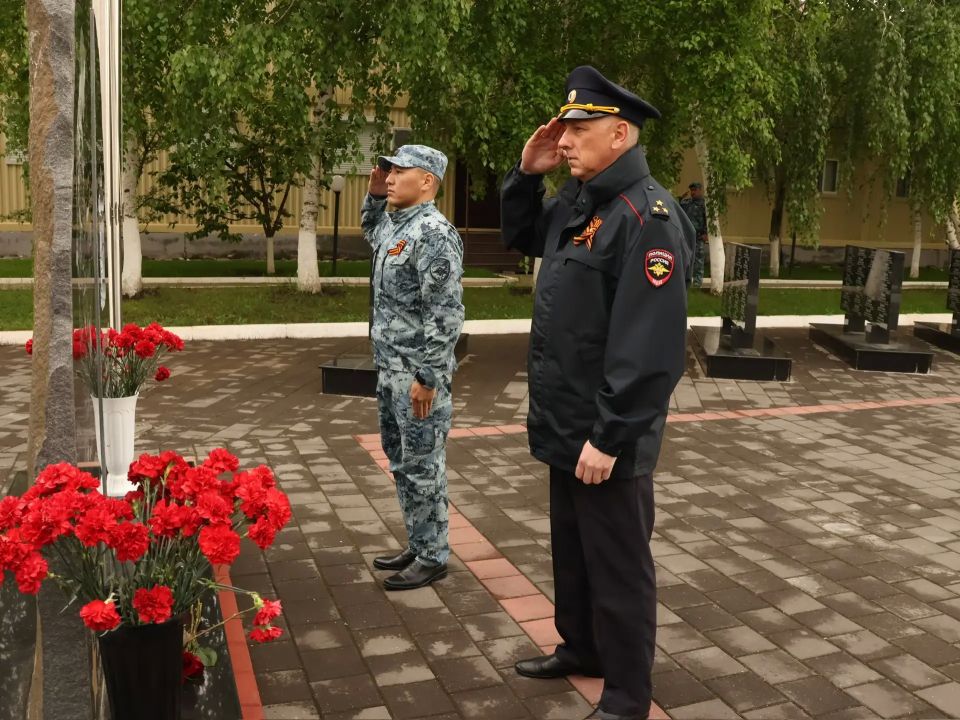 Заместитель министра внутренних дел по Республике Тыва Евгений Карпушкин посетил сводный отряд регионального ведомства, несущий службу в Чеченской Республике