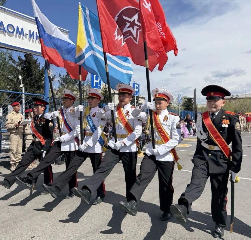 В канун 81-й годовщины Победы сотрудники и кадеты следственного управления поздравили ветеранов подшефного учреждения В канун 81-й годовщины Победы сотрудники и кадеты следственного управления поздравили ветеранов подшефного учреждения