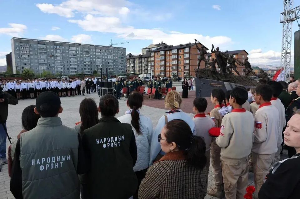 Тува присоединилась к патриотической акции «Русский вальс Победы» Тува присоединилась к патриотической акции «Русский вальс Победы»