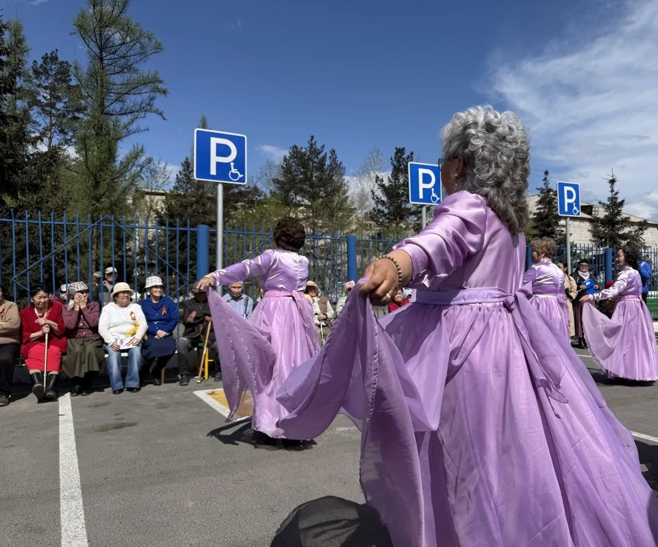 В канун 81-й годовщины Победы сотрудники и кадеты следственного управления поздравили ветеранов подшефного учреждения В канун 81-й годовщины Победы сотрудники и кадеты следственного управления поздравили ветеранов подшефного учреждения