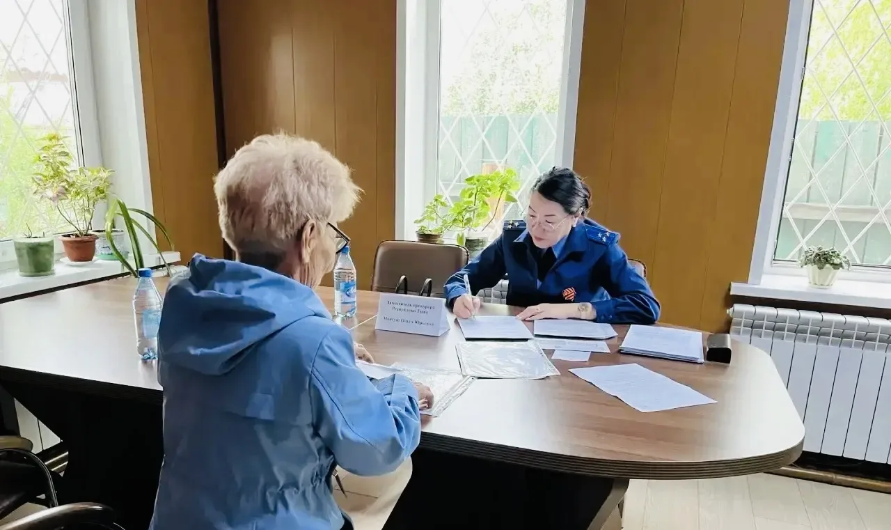 Заместитель прокурора республики Ольга Монгуш в ходе рабочей поездки в Каа-Хемский район провела прием граждан Заместитель прокурора республики Ольга Монгуш в ходе рабочей поездки в Каа-Хемский район провела прием граждан