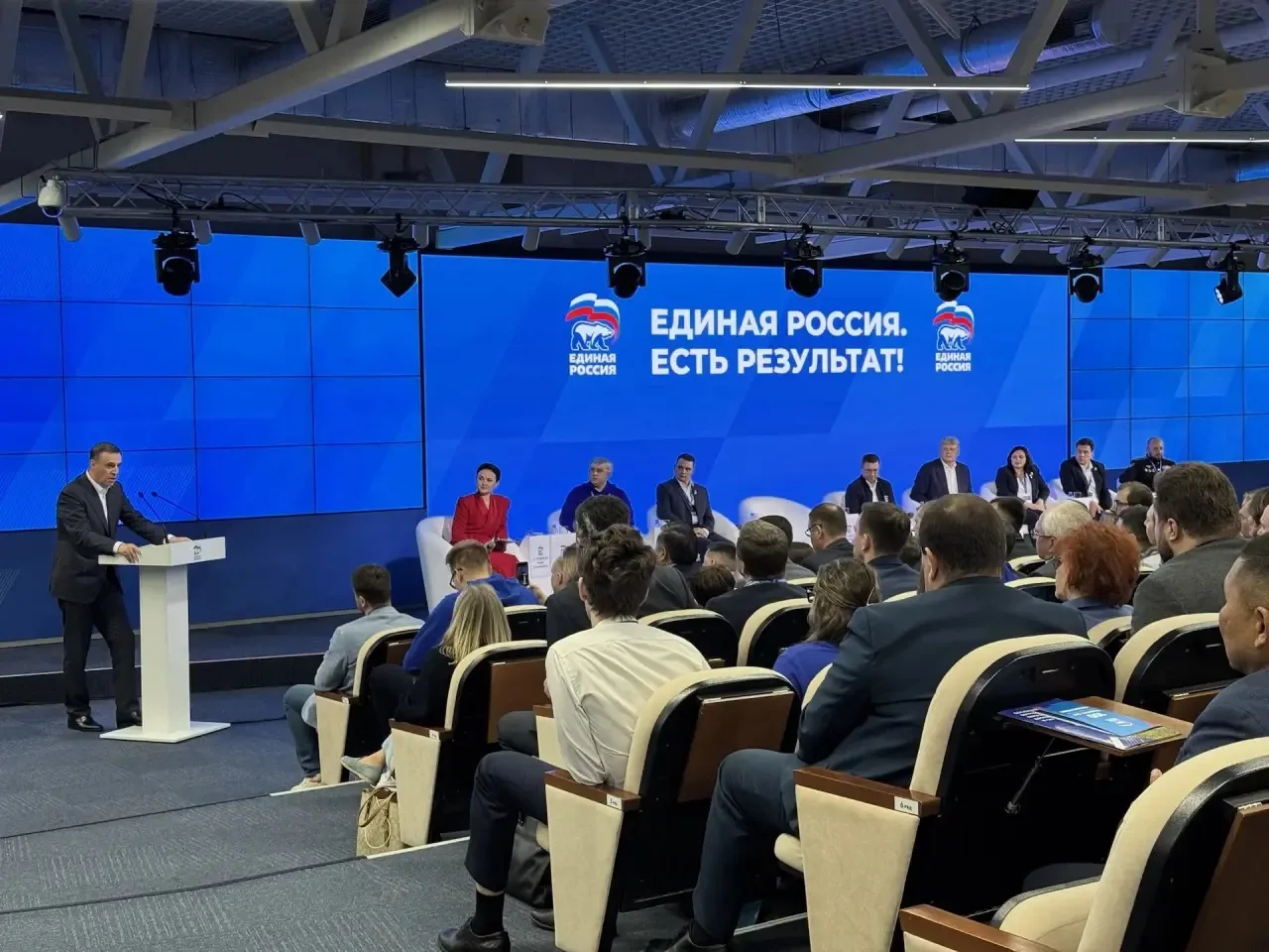 Владислав Ховалыг: Принял участие с однопартийцами в окружном форуме «Единой России» - «Есть результат» - в Омске Владислав Ховалыг: Принял участие с однопартийцами в окружном форуме «Единой России» - «Есть результат» - в Омске