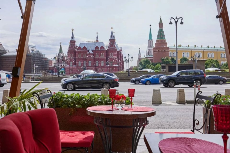 Главные веранды Москвы: где бронировать столик этим летом Главные веранды Москвы: где бронировать столик этим летом