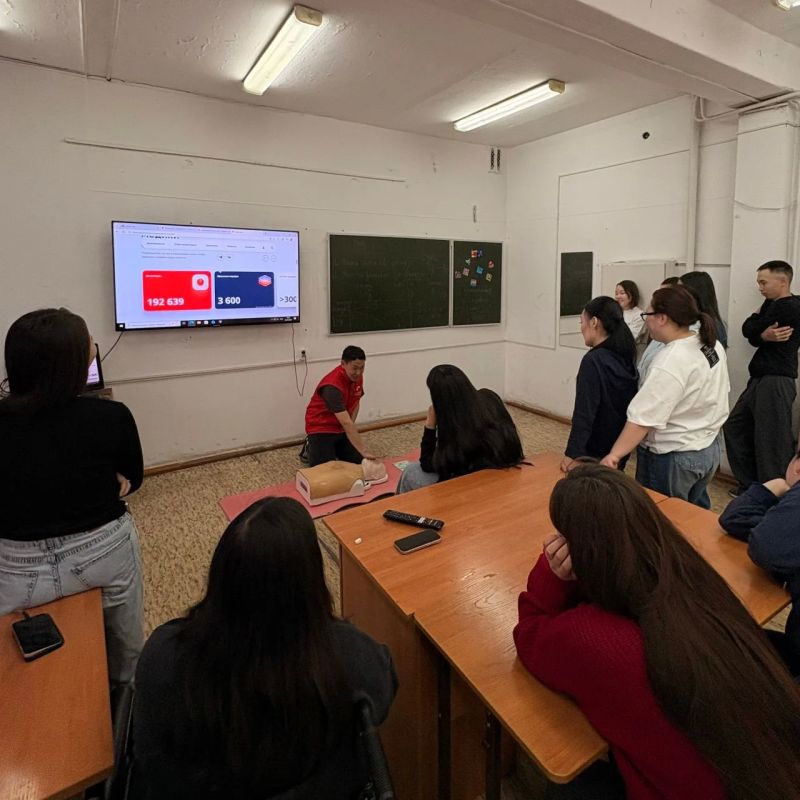 Волонтеры ТувГУ освоили первую помощь и секреты партнерства Волонтеры ТувГУ освоили первую помощь и секреты партнерства