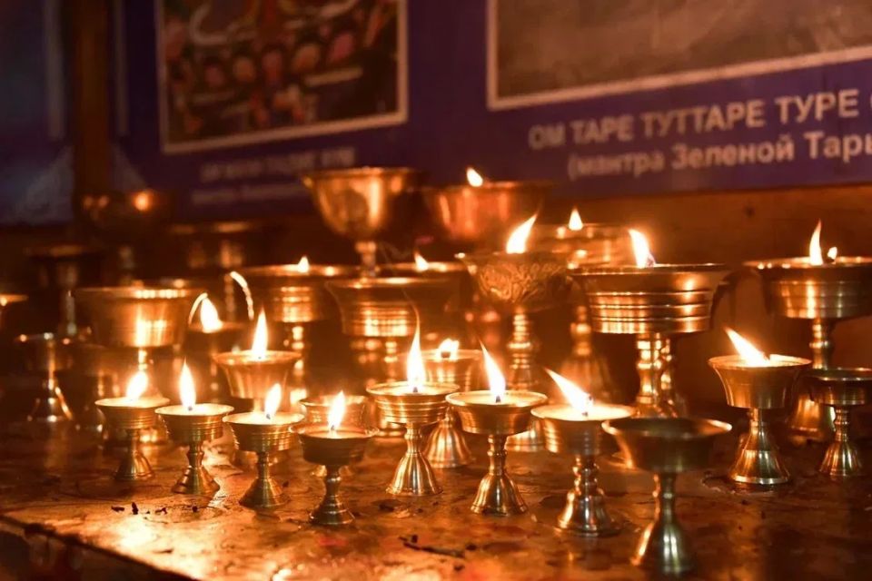 Владислав Ховалыг поздравил верующих с началом священного месяца Сака Дава Владислав Ховалыг поздравил верующих с началом священного месяца Сака Дава