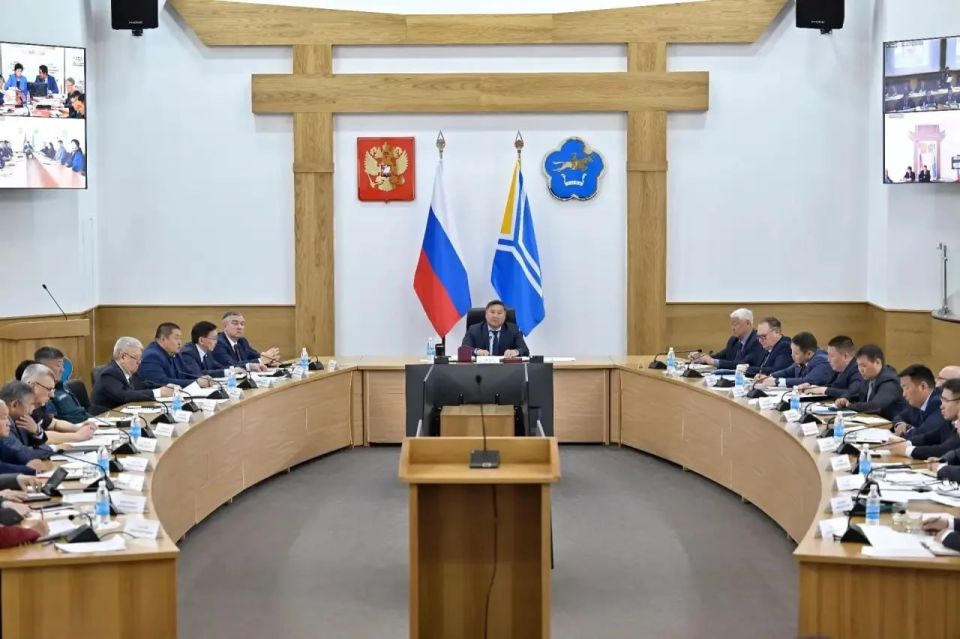 Владислав Ховалыг поручил усилить акарицидную обработку парков и детских лагерей