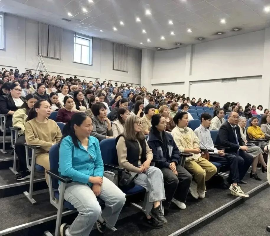 В Кызыле прошел инструктивно-методический семинар для организаторов ГИА-2026 В Кызыле прошел инструктивно-методический семинар для организаторов ГИА-2026