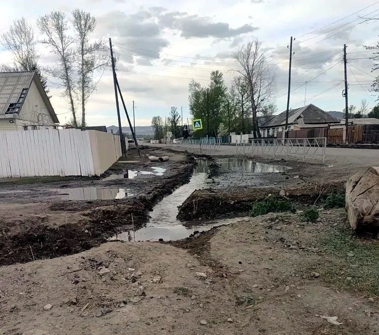 Ст-Хл кожуунда суггат ажылдары уламчылап турарын чагырга чери дынаткан Ст-Хл кожуунда суггат ажылдары уламчылап турарын чагырга чери дынаткан