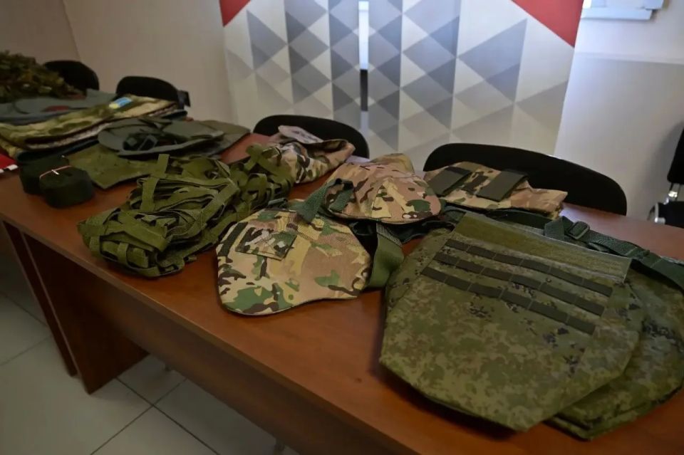 Владислав Ховалыг: Посетил отделение Народного фронта, пообщался с волонтерами Владислав Ховалыг: Посетил отделение Народного фронта, пообщался с волонтерами