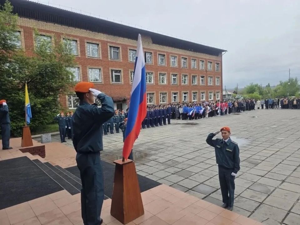 В школе №1 имени М.А. Бухтуева отметили День детских общественных объединений В школе №1 имени М.А. Бухтуева отметили День детских общественных объединений